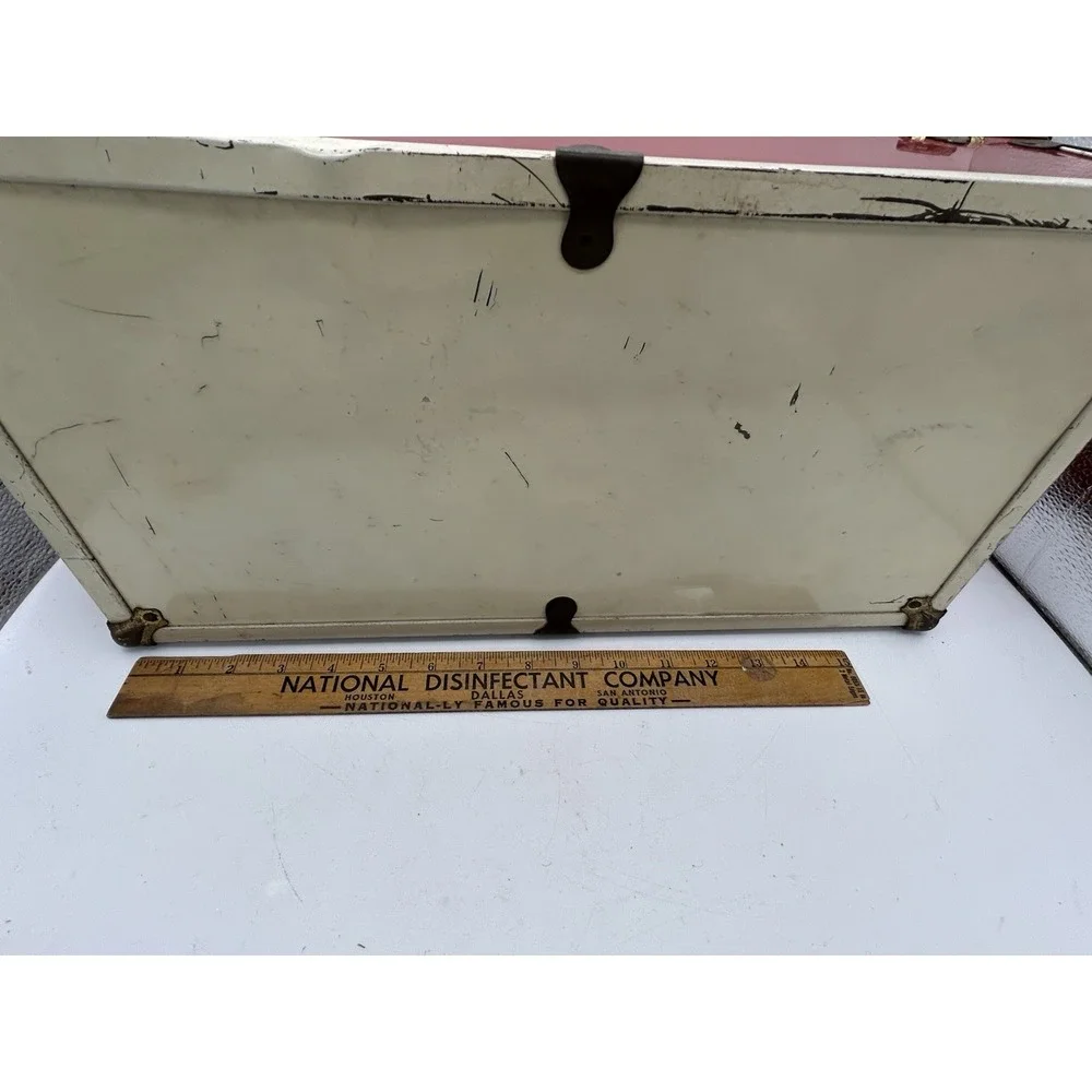 Antique‎ Cass Toys Red/White Metal 17